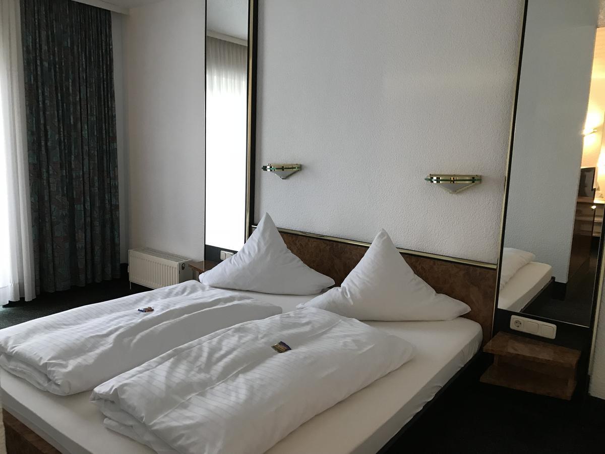 Bitterfelder Hof Hotel 3*